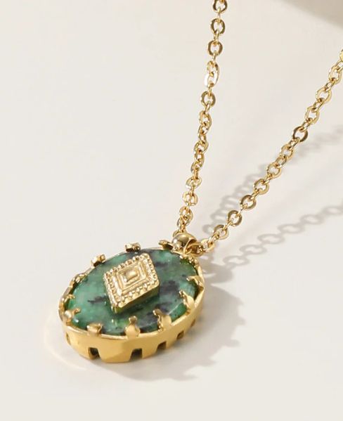 Emera Necklace