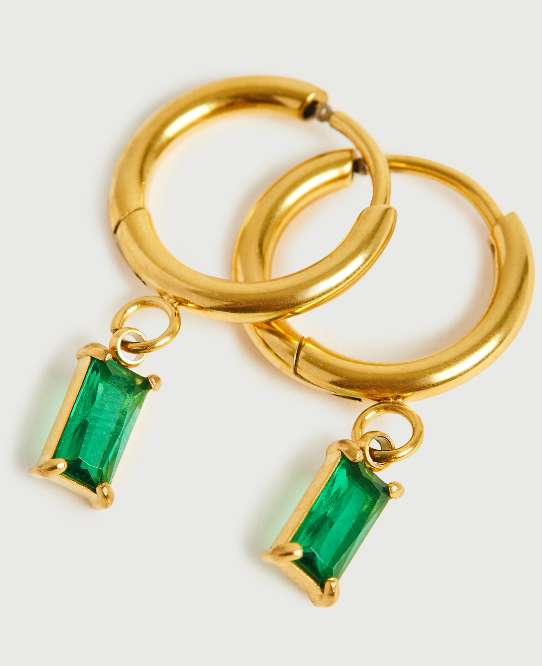 emerald green earrings