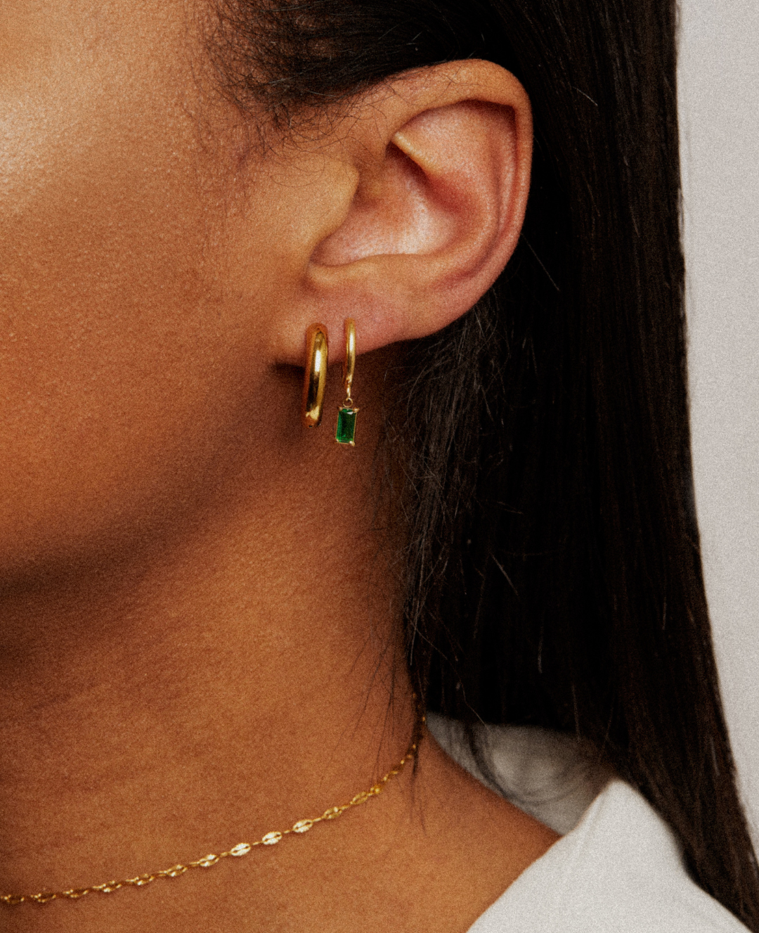 emerald green earrings